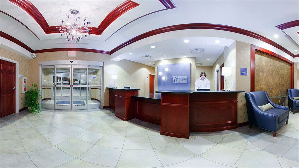 Holiday Inn Express - Bentleyville Екстериор снимка